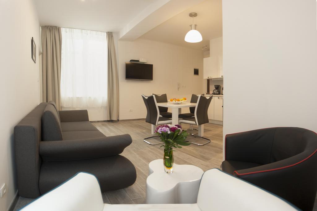 Old Square Apartment Сплит Экстерьер фото